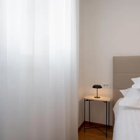 Sea View By Nono Ban Apartmán *