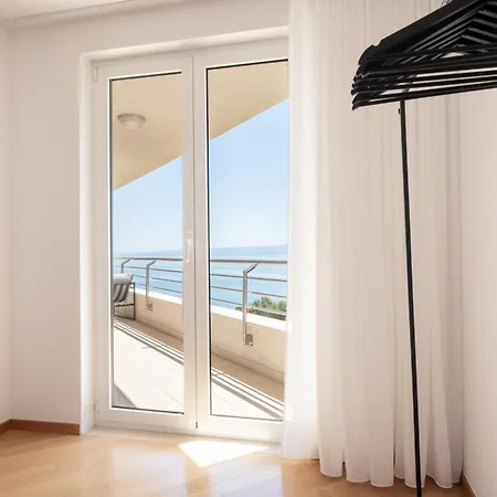 Sea View By Nono Ban Apartmán