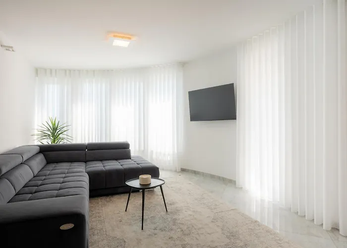 Sea View By Nono Ban Apartmán *